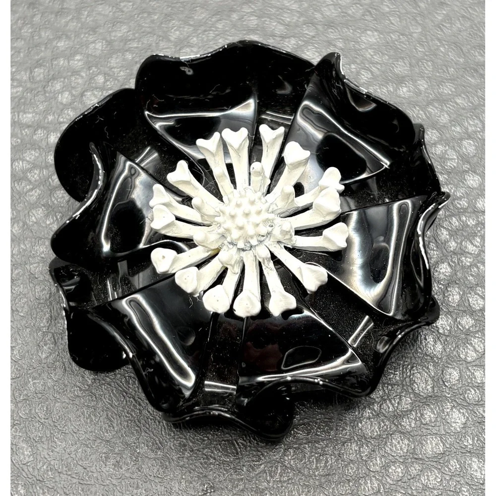 Vintage Black White Enamel Flower Brooch Pin Statement Mod Pop Art